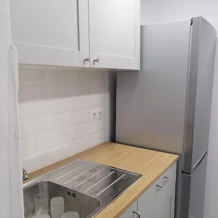 Casa Familiar Patio Y 2 Banos Con Aire Acondicionado Appartamento
