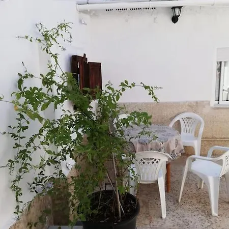 Casa Familiar Patio Y 2 Banos Con Aire Acondicionado Appartamento